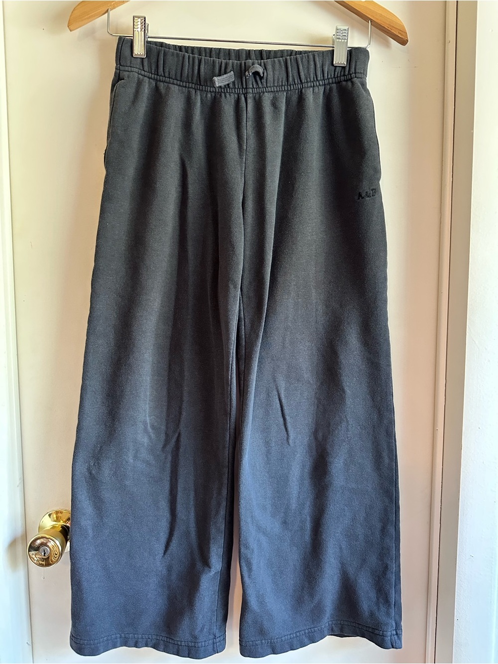 Abercrombie Kids Girls sweatpants - 11/12